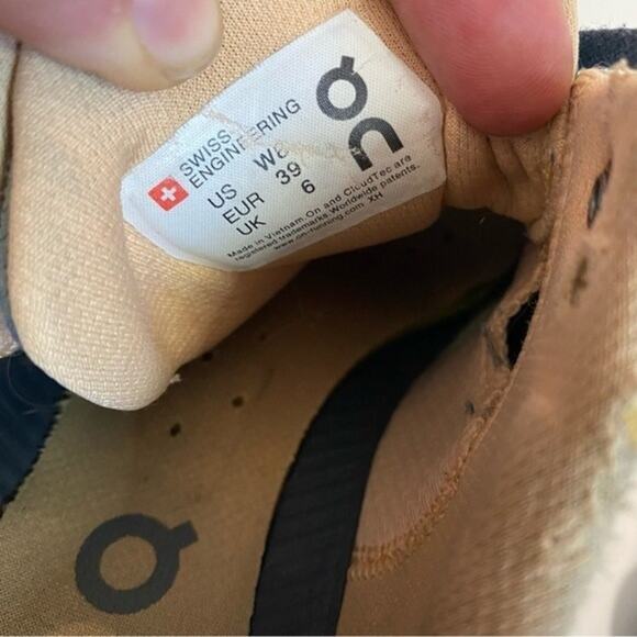 On Running Women's Cloudace Active Shoes Sneakers Blue Size 8 - Picture 6 of 10